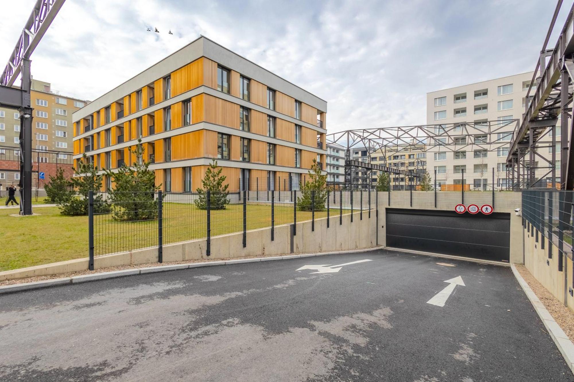 Design Apartment - Balcony, Free Parking, Yoga, 10 Mins To Center, By Gravity Prag Dış mekan fotoğraf