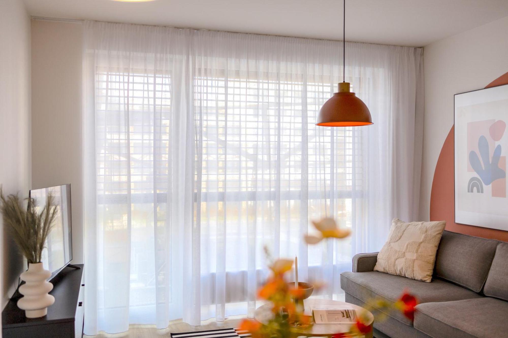 Design Apartment - Balcony, Free Parking, Yoga, 10 Mins To Center, By Gravity Prag Dış mekan fotoğraf