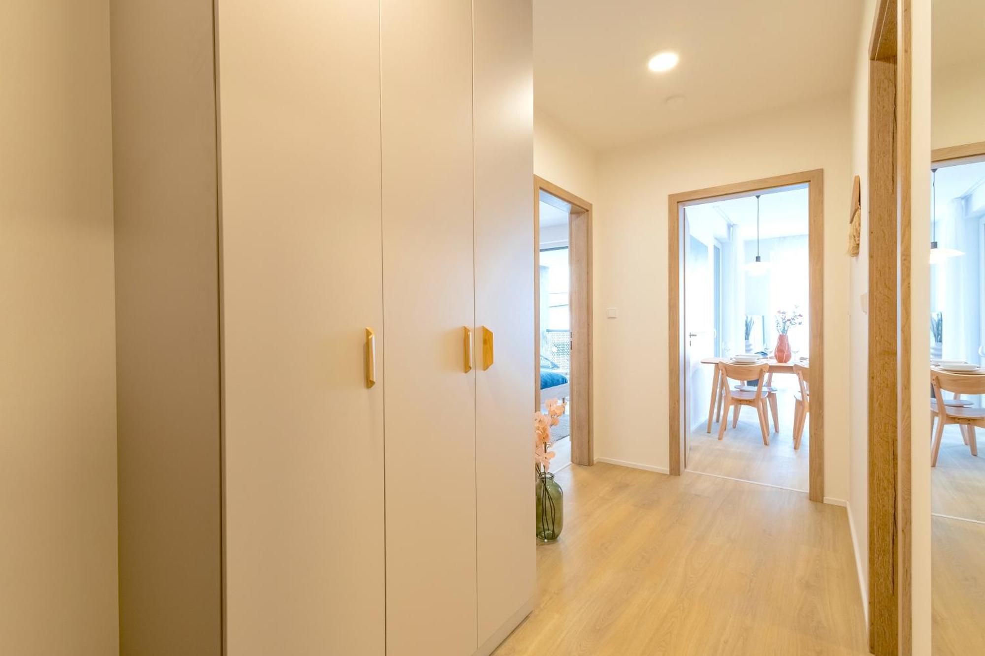 Design Apartment - Balcony, Free Parking, Yoga, 10 Mins To Center, By Gravity Prag Dış mekan fotoğraf