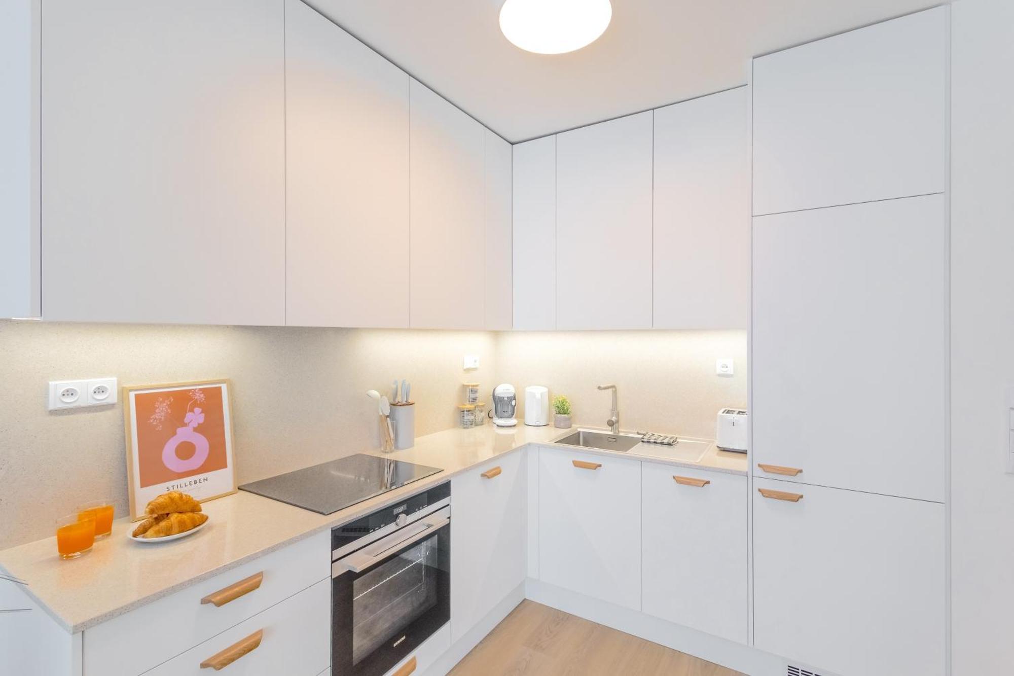 Design Apartment - Balcony, Free Parking, Yoga, 10 Mins To Center, By Gravity Prag Dış mekan fotoğraf